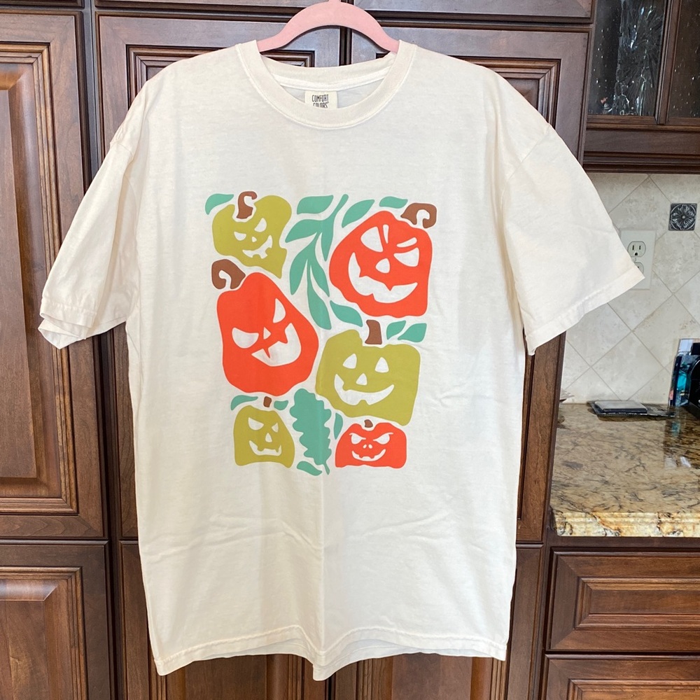COMFORT COLORS Pumpkin Theme T-shirt